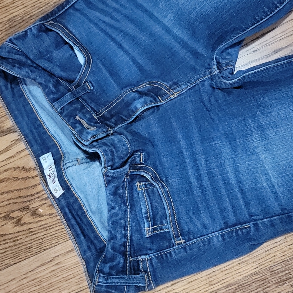 Hollister size 5 regular dark wash well loved skinnies